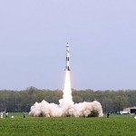model-rocket-1-0409